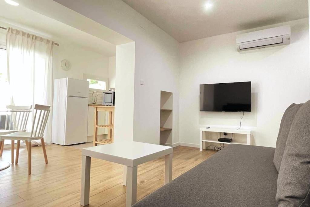 Cozy & Elegant Appartement Нарбонна Экстерьер фото